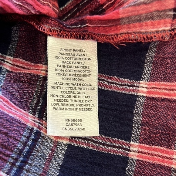 Women’s Caslon button down plaid top with pockets size small - Picture 6 of 7
